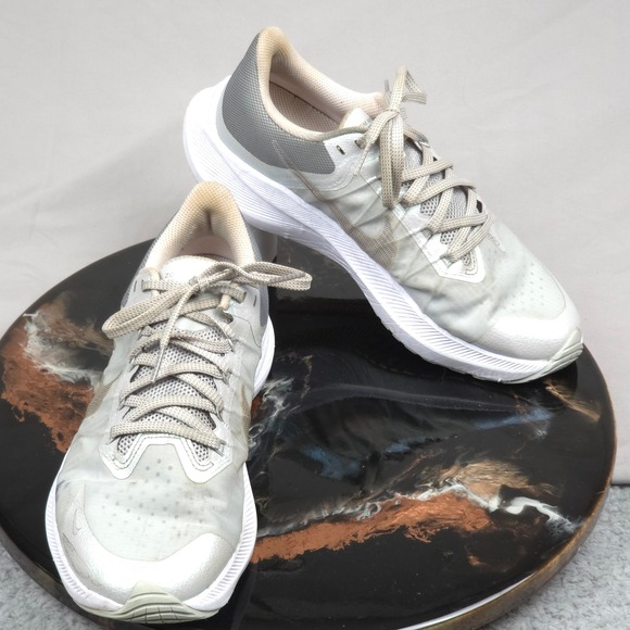 Nike Air Running Zoom Winflo 8 DA3056-001 Women's Size 9 - Picture 1 of 8